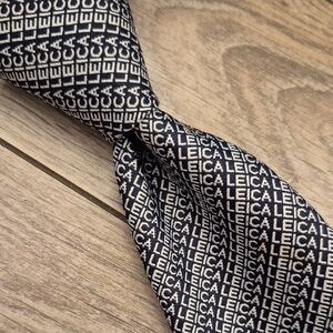 LEICA Cameras Spellout Metallic Silver Polyester Vintage Mens Tie‎ RARE VTG